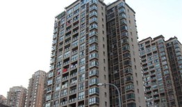 丈夫死后怎么改房产名字(丈夫去逝房子改成妻子的名字算继承吗?再出售咋收税)